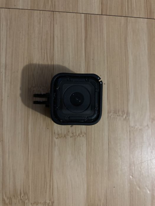 Go pro hero 4 session,perfect funcționabilă,+ accesoriile din poze