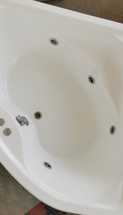 Cadă baie de colț cu hidromasaj