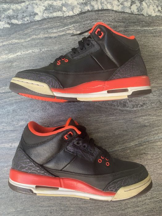 Jordan 3 Retro Crimson
