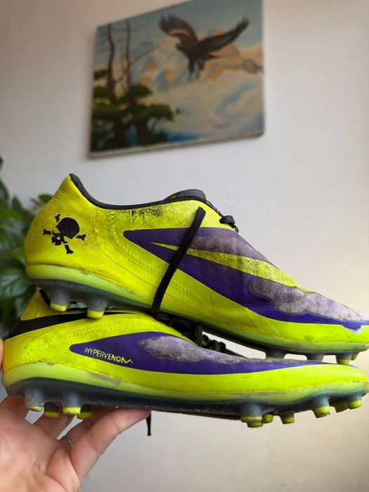 Nike hypervenom.