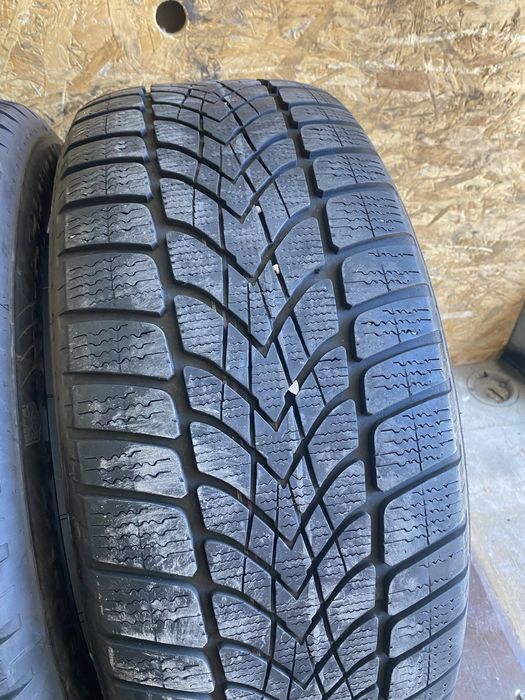 225/55/17 Дънлоп Зимни
