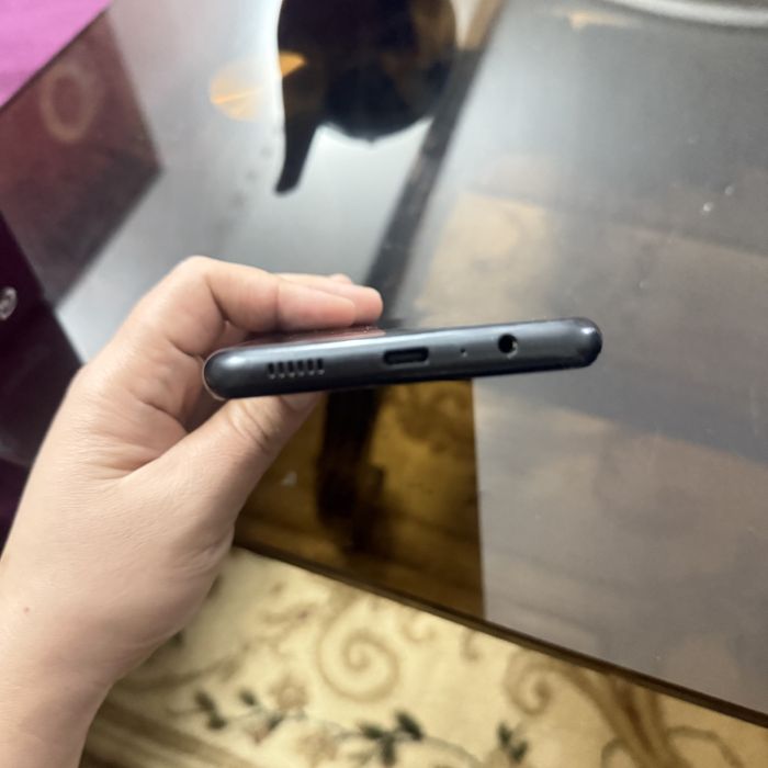 Samsung A04 S sotiladi