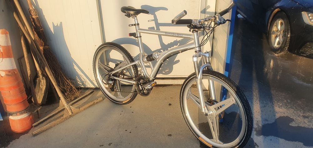 Bicicletă Mercedes Benz pliabilă