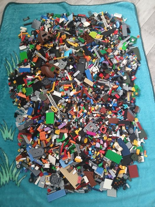 Продам детали конструктора LEGO