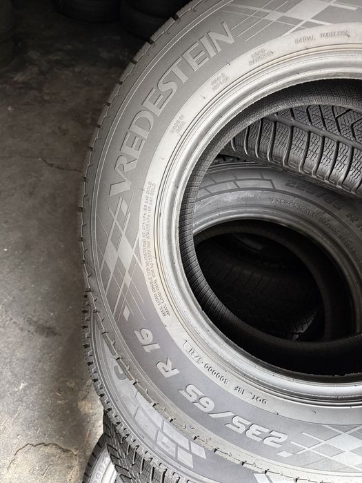 2 anvelope iarna 235/65/16 C , Vredestein , DOT 2021 , 7 mm