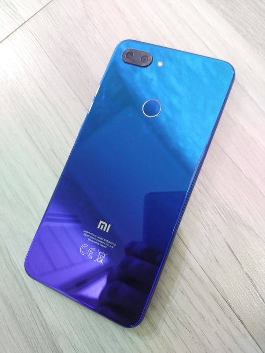 Mi 8 lite 4/64 холати яхши