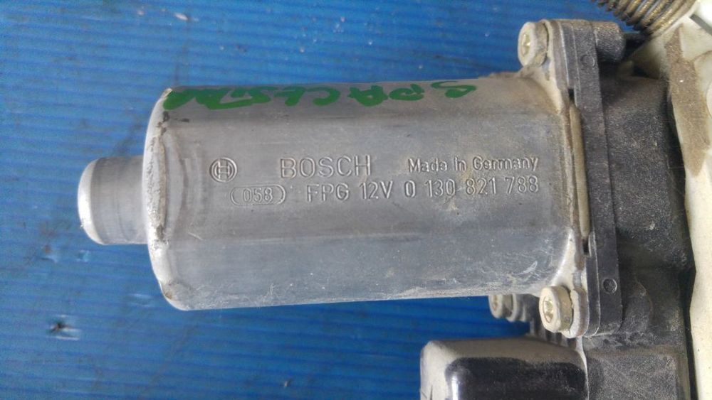 macara cu motoras dreapta spate mitsubishi space star 2003 0130821788