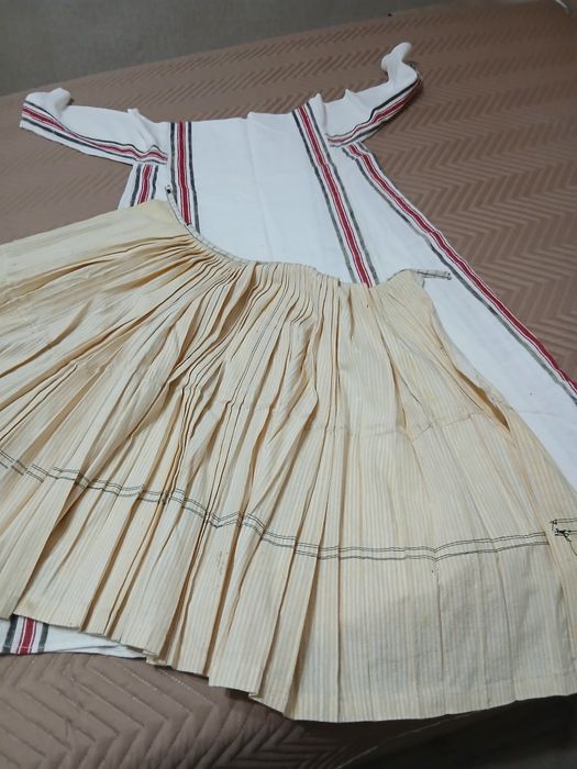 Автентични риза и пищимал