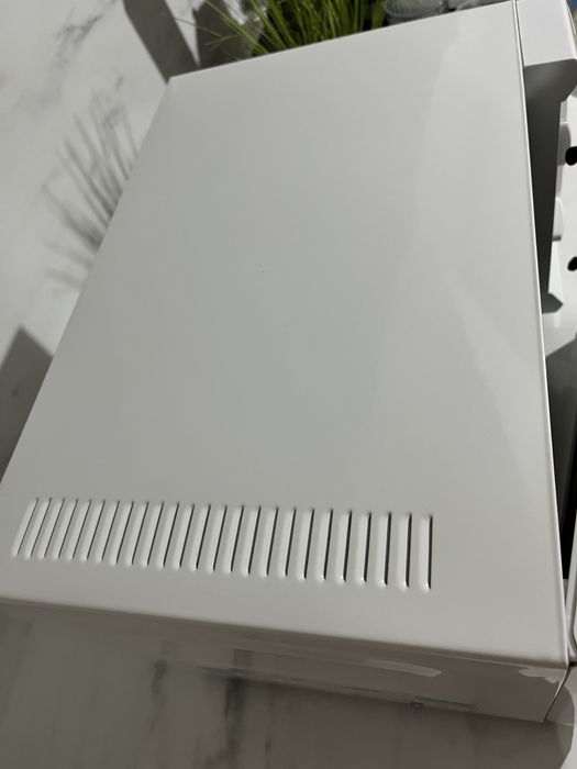 Cuptor microunde exterior impecabil Daewoo 700W