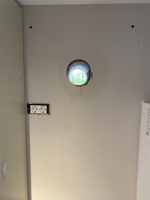 Găuri Profesionale în Beton, Cărămidă, BCA – Curat și Rapid!