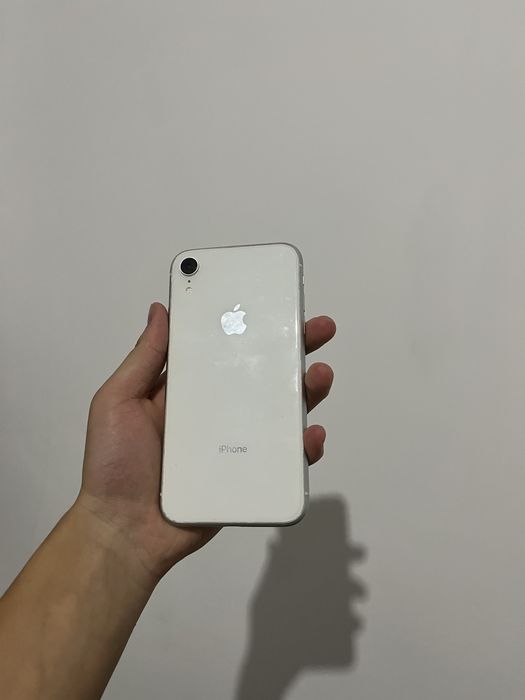 iPhone XR 128 гб Есим