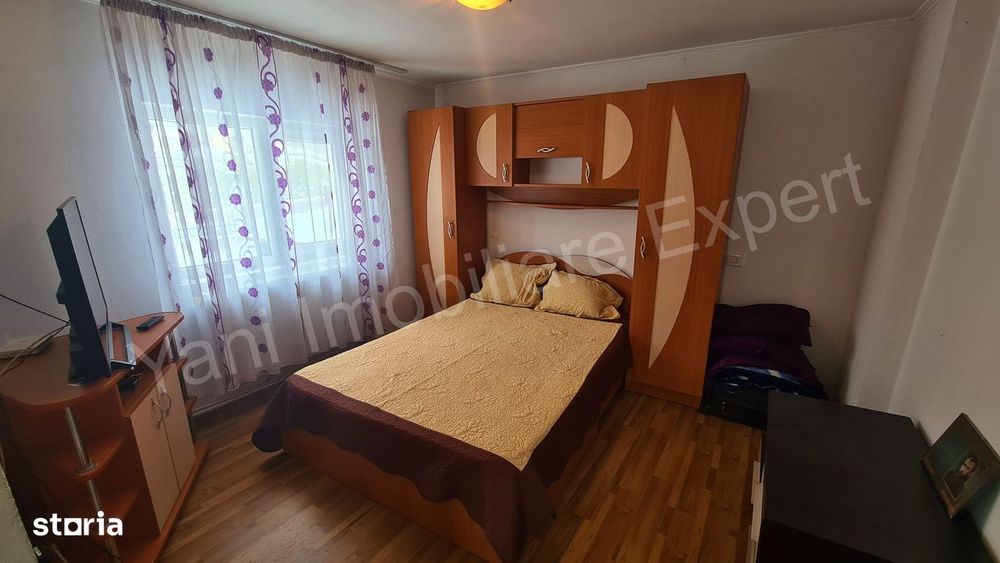 Casă de vânzare în comuna Valea Iașului, județ Argeș.