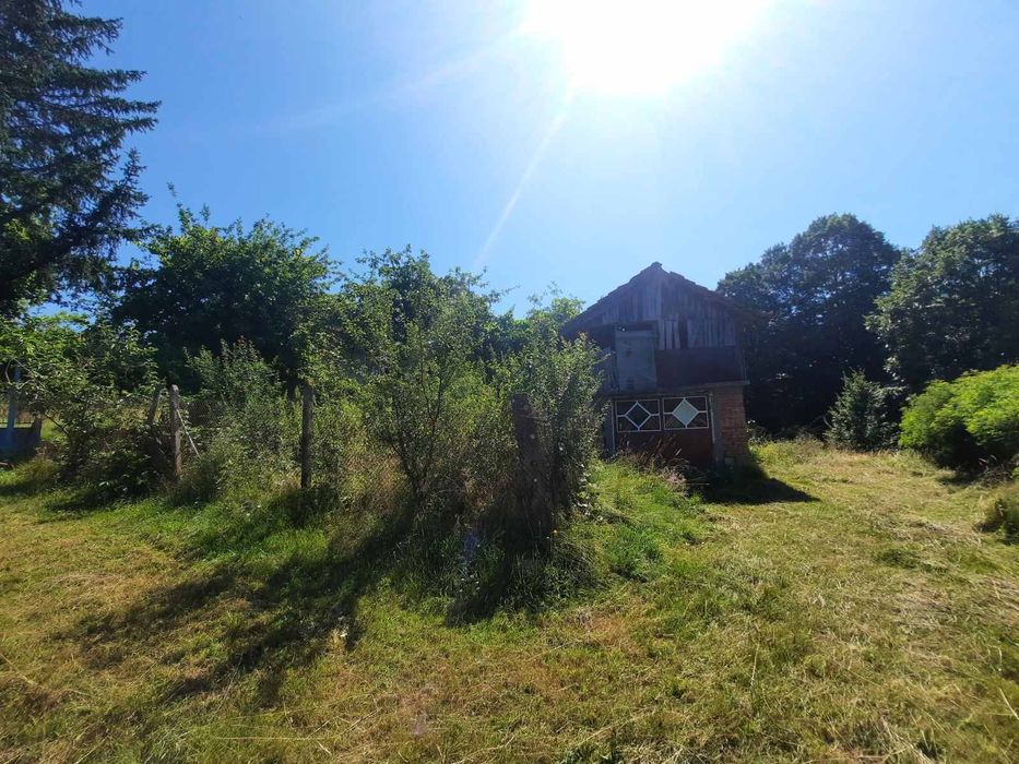 Продавам къща с имот