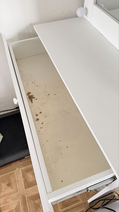 Туалетный столик