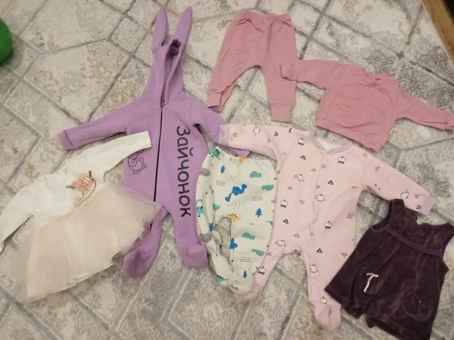 Продам детские вещи