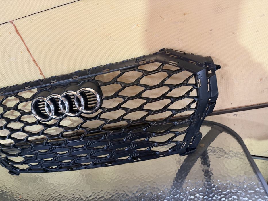 Grila radiator Audi Q3 s line