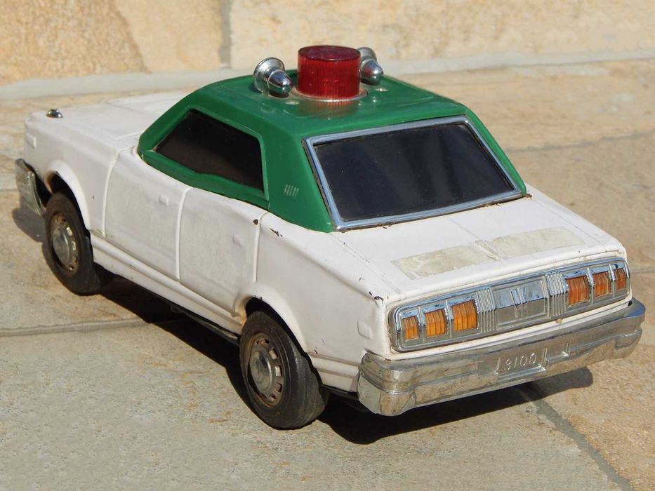 Jucarie Toyota Crown de politie tabla chinezeasca veche