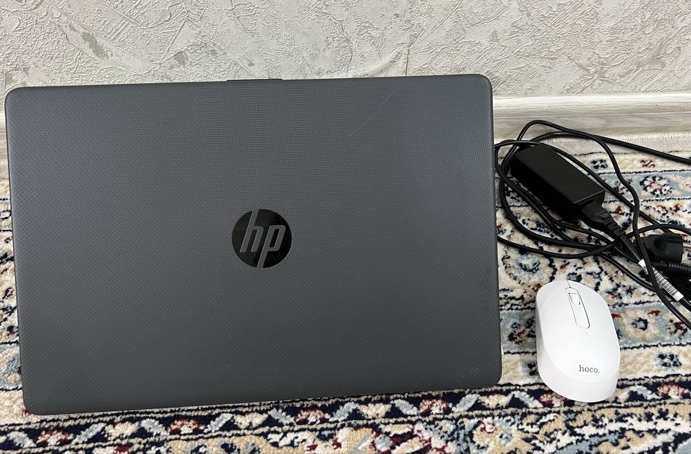 HP Laptop 15s-fq5.