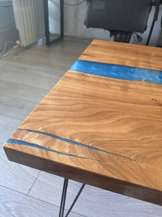 Стол журнальный