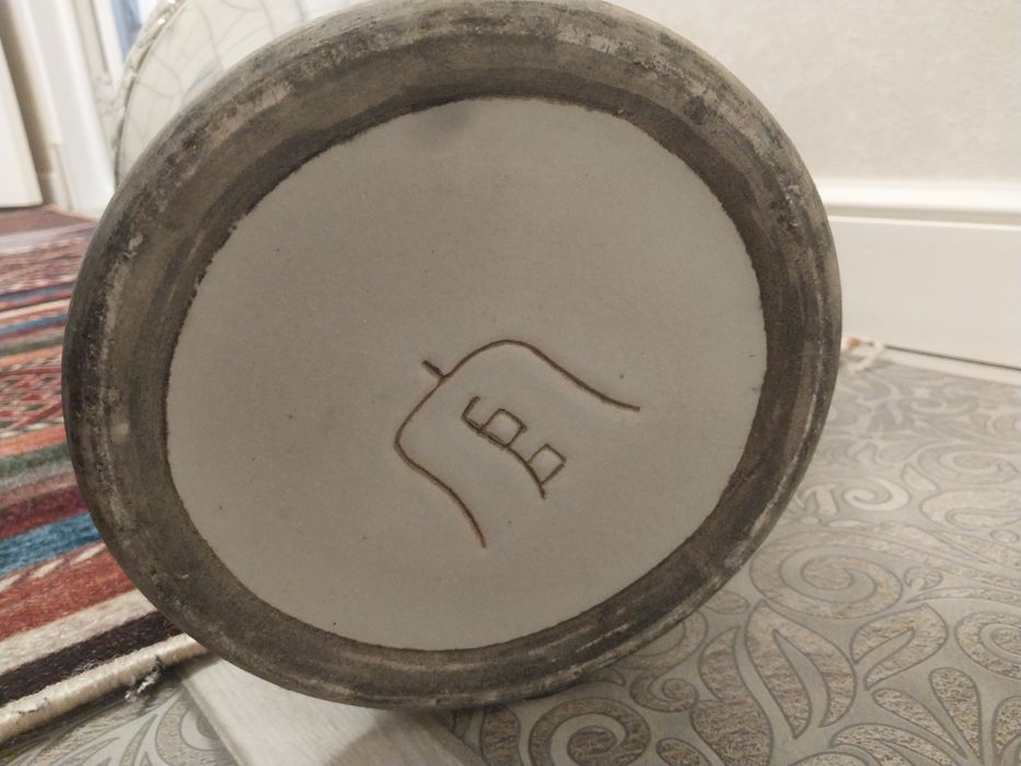 Большая напольная ваза