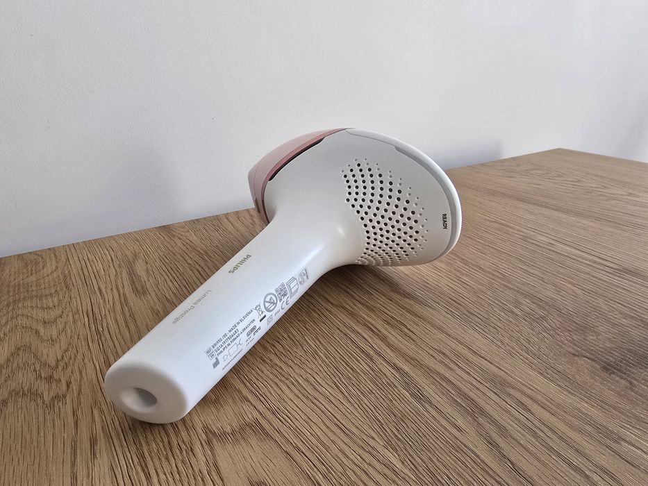 Philips Lumea Prestige IPL BRI950/00 фотоепилатор