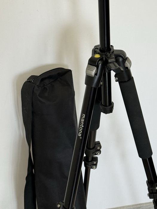 Tripod camera Nou