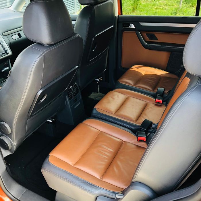 Volkswagen Touran automat 2.0 TDI 170 CP