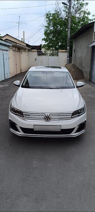 Volkswagen e bora elektra