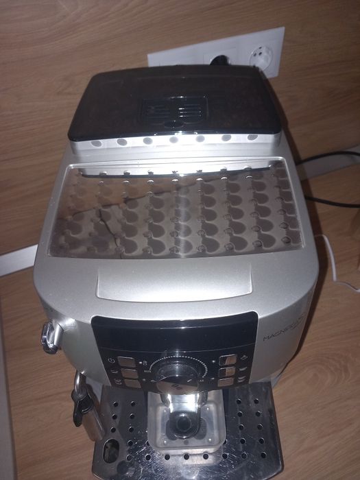 Vand expresor de longhi