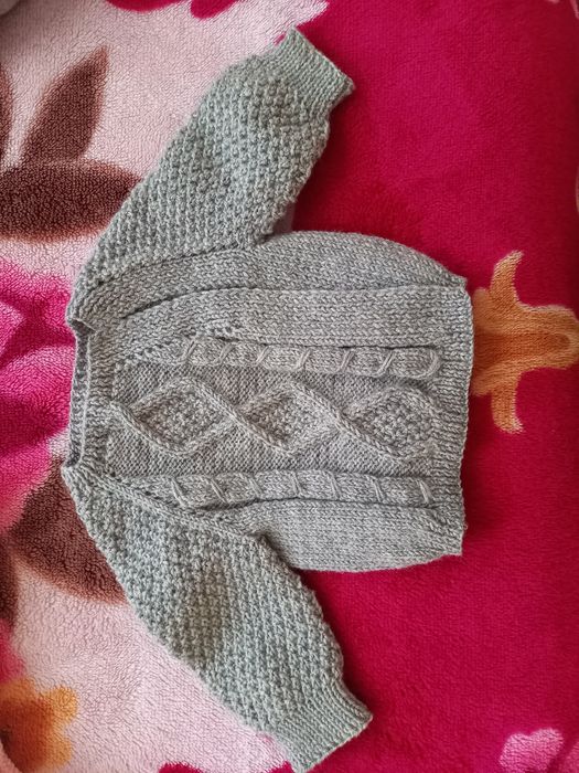 Продаются вязаные детские вещи