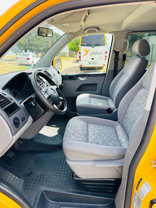 Volkswagen t5 caravelle