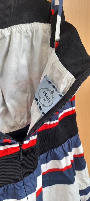 Продам коктейльное платье