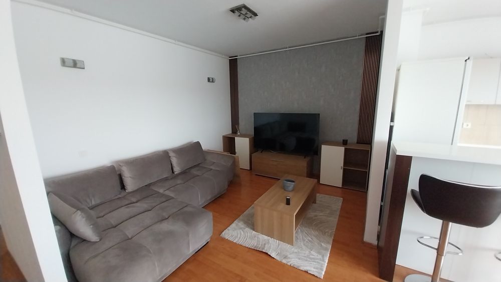 Inchiriez ap cu 2 camere Titan