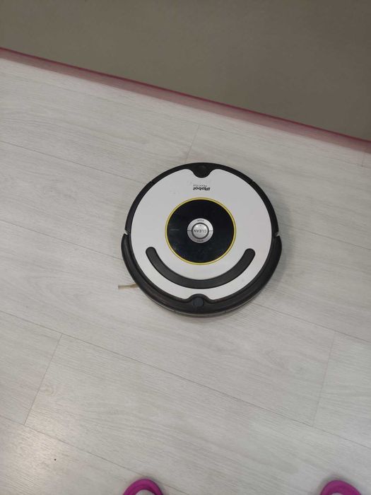 Прахосмукачка робот Roomba
