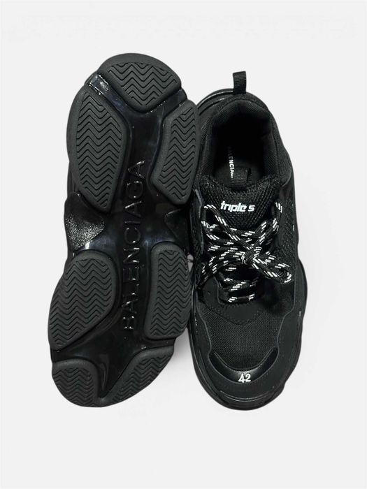 Balnenciaga Triple S