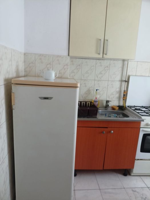 Direct proprietar închiriez garsoniera