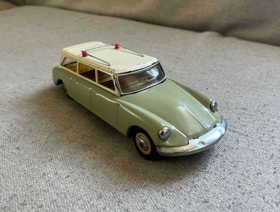 Masinuta de colectie din tabla MF-720 cu frictiune Citroen DS China