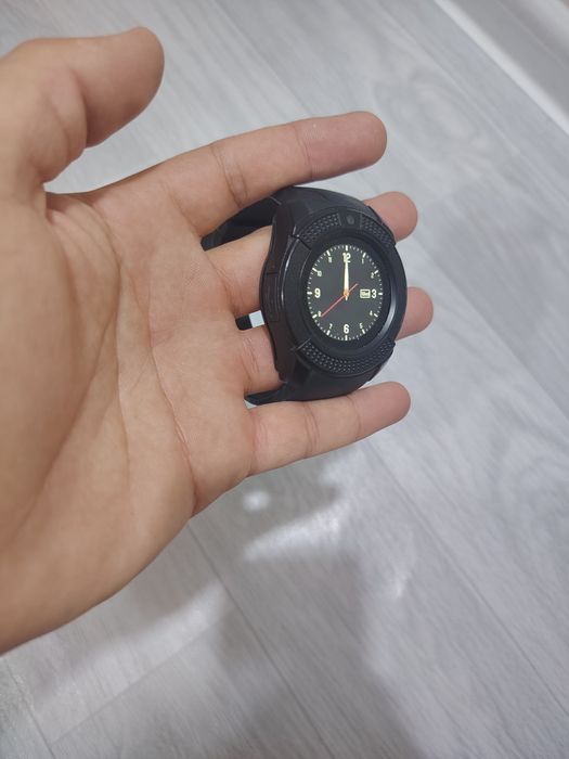 Smart soat v8 simkarta fleshka ketadigan