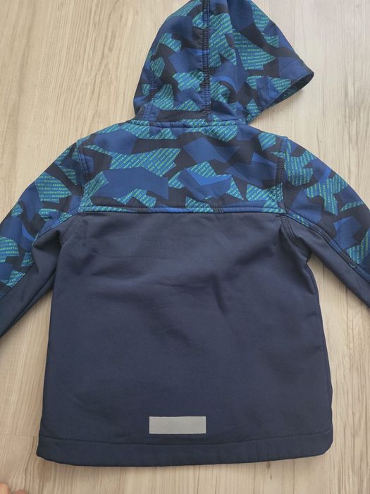 Geaca impermeabila 104