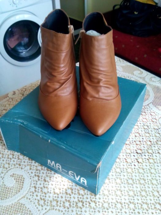 Нови боти и много красиви абитуриентски сандалети