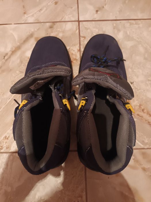 Bocanci de lucru cu protectie