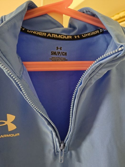 Bluza under armour mărimea S in stare foarte buna