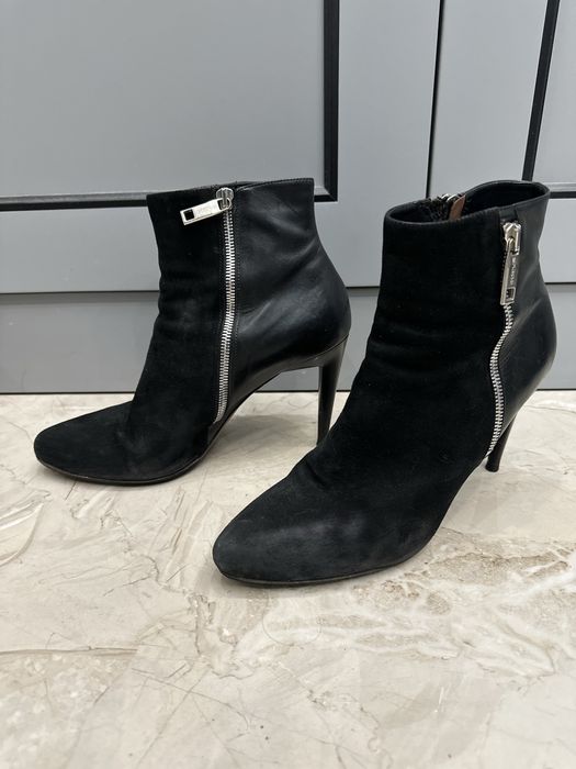 Ботинки на каблуках