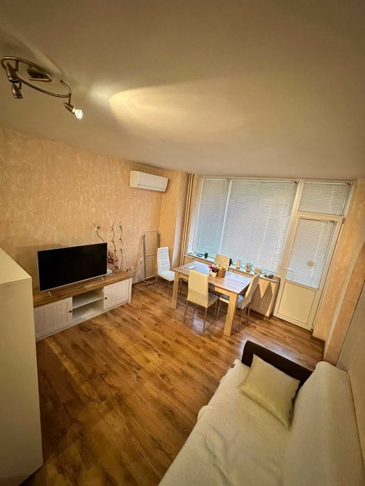 Дава се ПОД НАЕМ