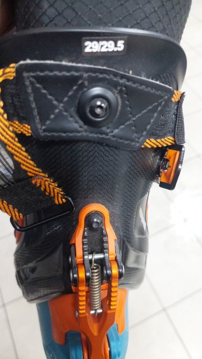 bocanci pt schi de tura