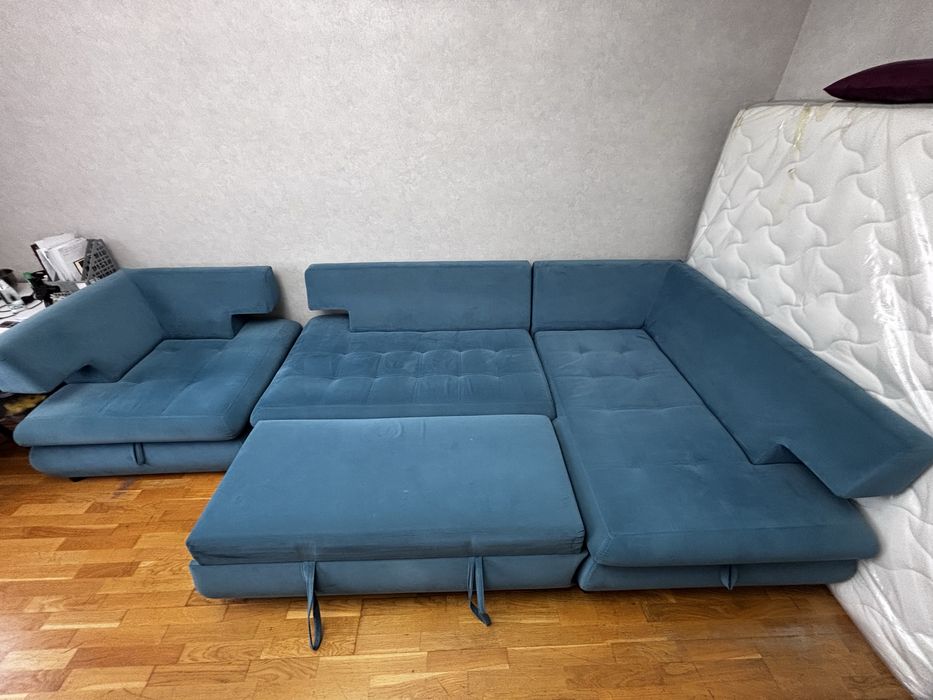 Продам диван три метра