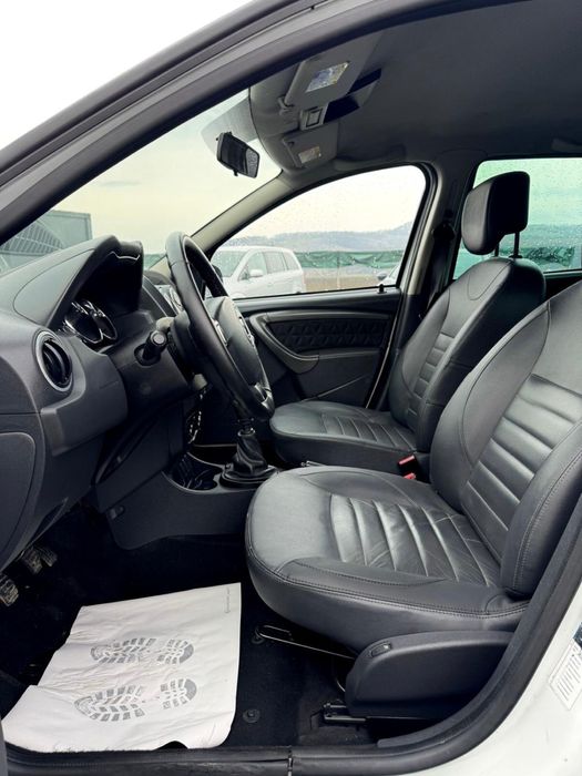 Dacia Duster | 2015 | 168.000 | | 1.5 dCI | prestige