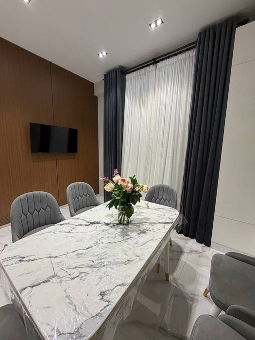 Юнусабад. Шахристанская.. Продается квартира 2/4/9