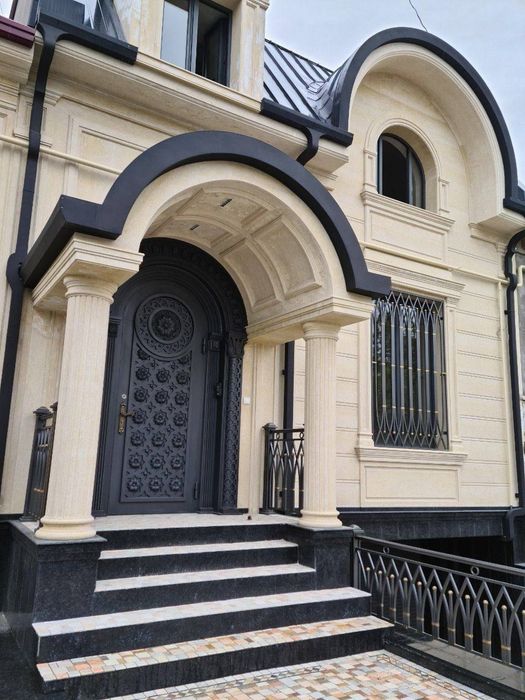 Фасадные работы натуральный травертин и мрамора гранита под ключ