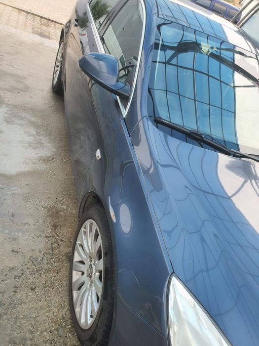 Vând mașina personală  preț negociabil